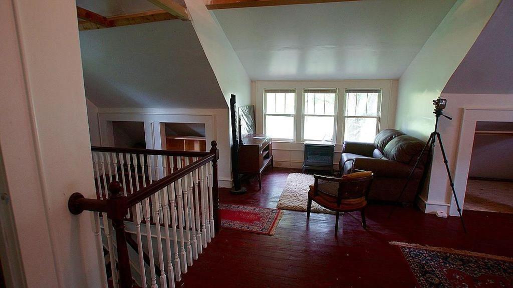 On 1 Acre 4 Beds Great For Events Or A Quiet Weekend! *